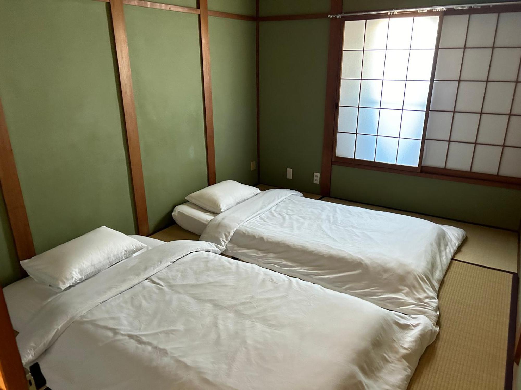Kix House Waraku III 和楽三号館 Hotel Изуми-Сано Екстериор снимка