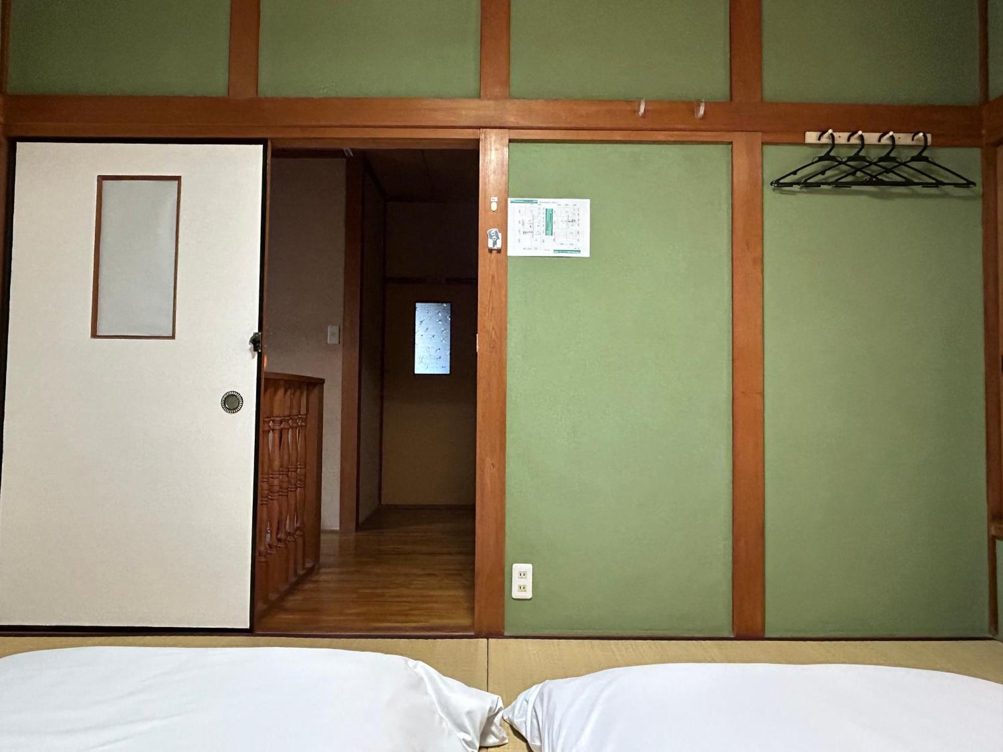 Kix House Waraku III 和楽三号館 Hotel Изуми-Сано Екстериор снимка